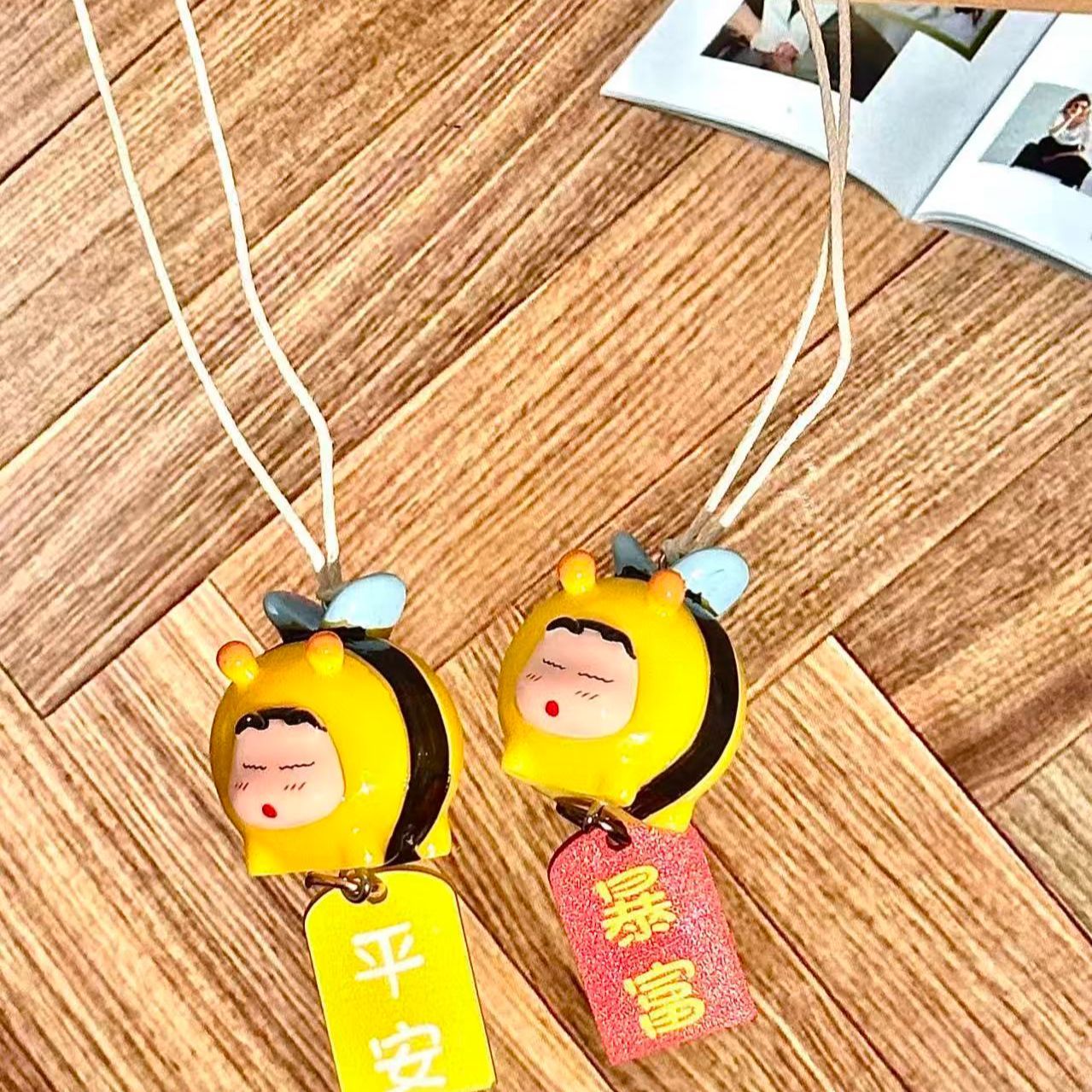 Crayon Shin-chan Bee Cosplay F - đánh giá và giá Car Accessories To Buy