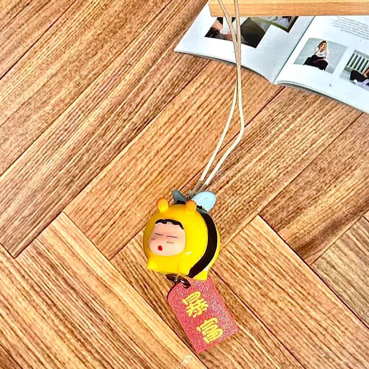 Crayon Shin-chan Bee Cosplay F - đánh giá và giá Car Accessories To Buy