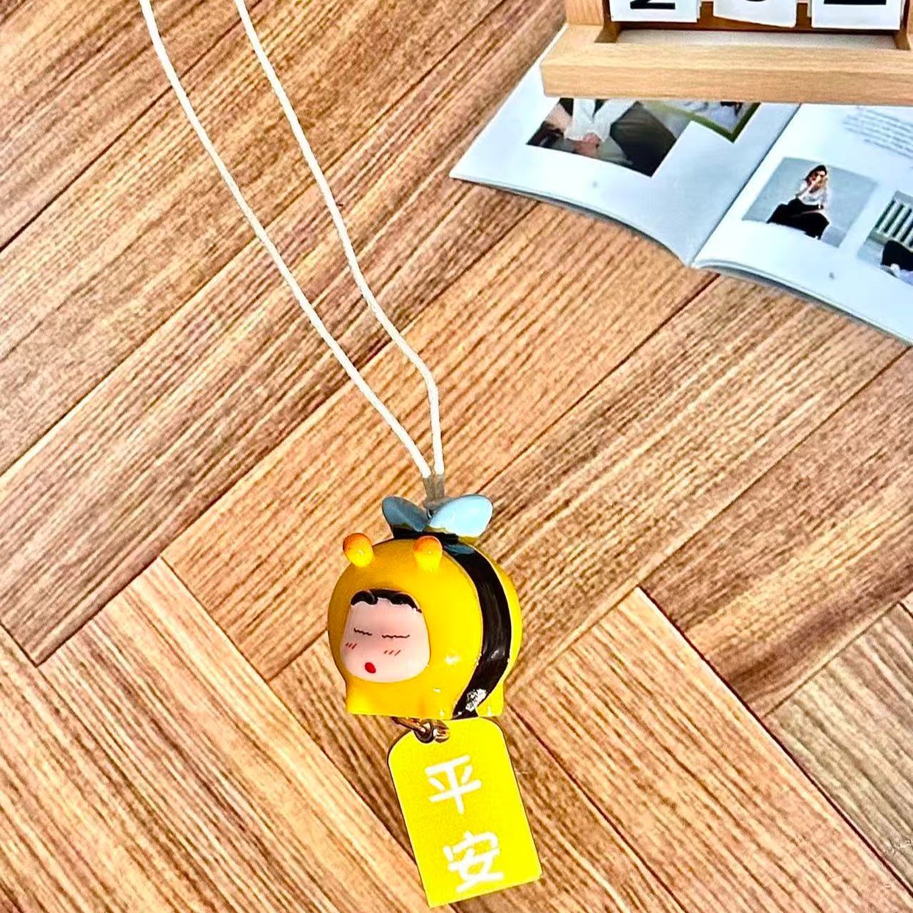 Crayon Shin-chan Bee Cosplay F - đánh giá và giá Car Accessories To Buy